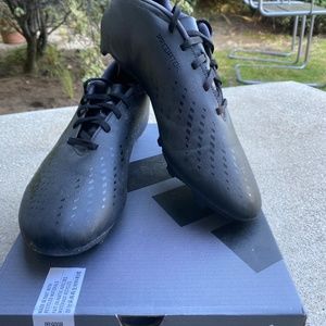 Adidas Predator Accuracy Cleats .4 FxG Size 10.5